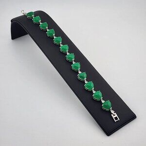 Radiant Jade Hearts Bracelet – A Colorful Symbol of Love & Harmony